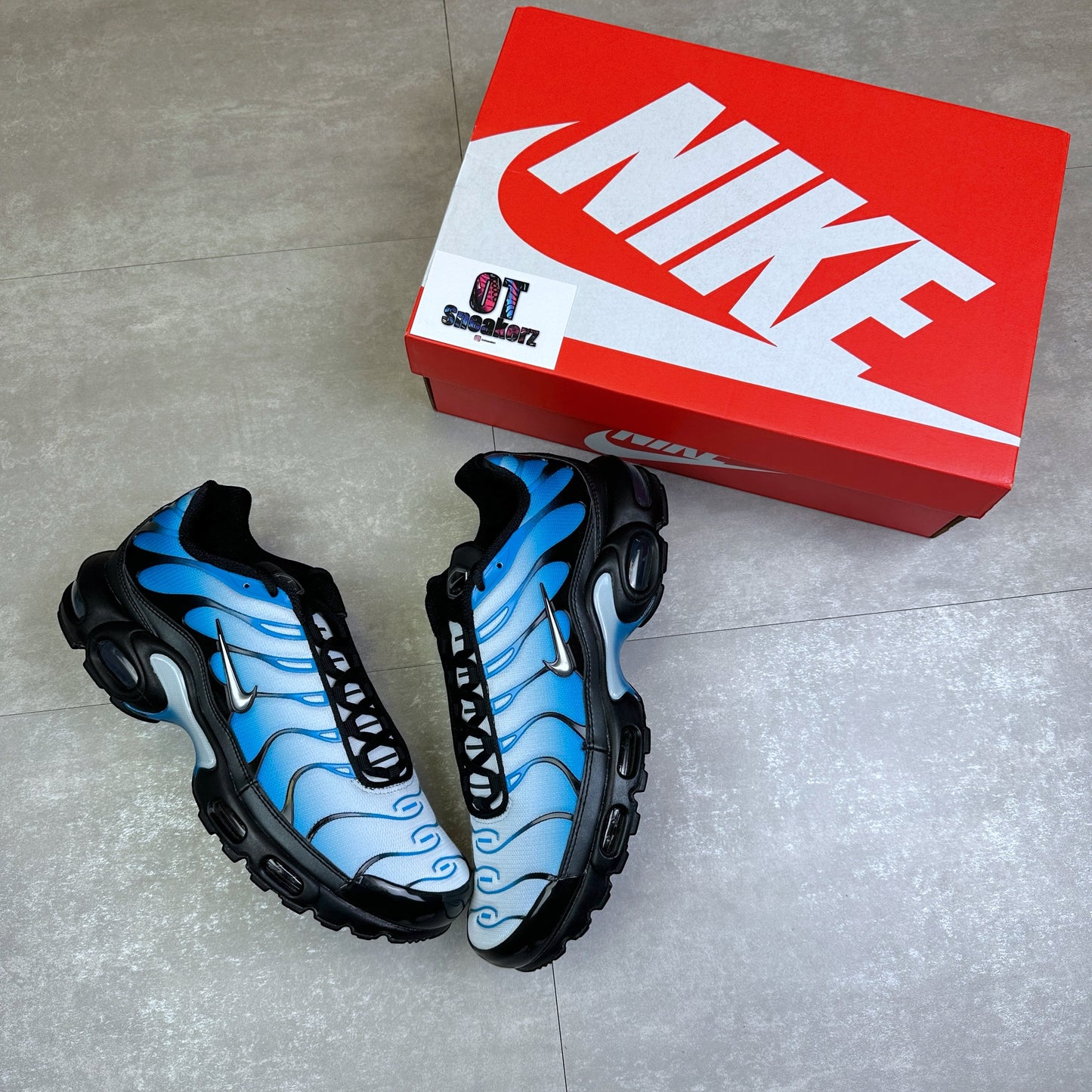 Nike TN Air Max Plus Black Blue Gradient