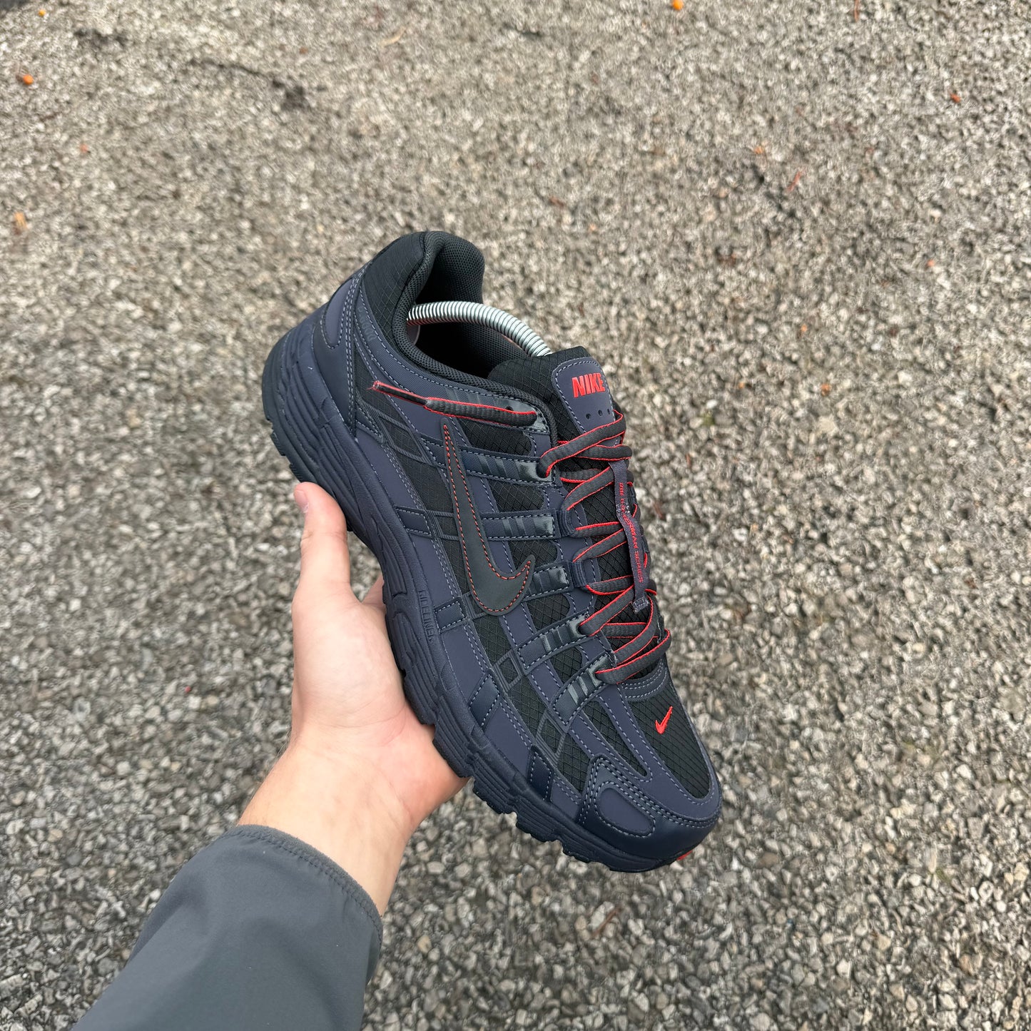 Nike P-6000 SE Gridiron Black Light Crimson