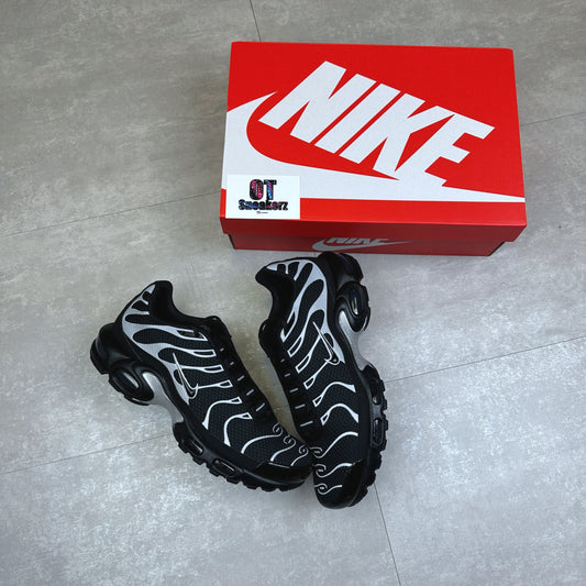 Nike TN Air Max Plus Carbon Black Metallic Silver
