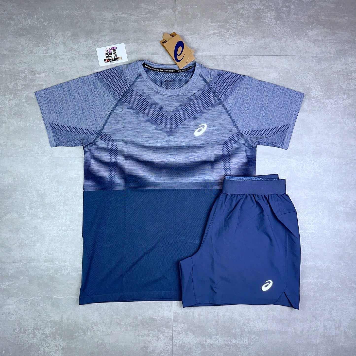 Asics Seamless T-Shirt Obsidian Blue  & 5” Shorts Set