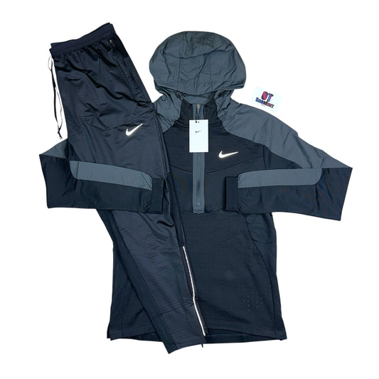 Nike Half Zip Jacket Black & Black Phenom Elite Bottoms