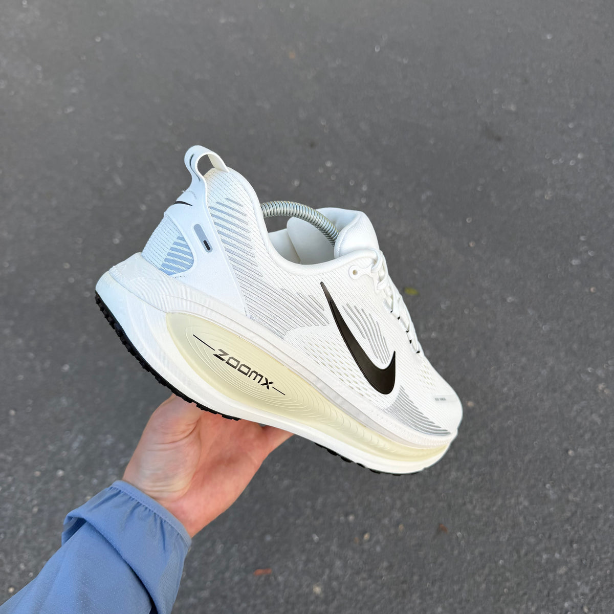 Nike Vomero 18 Summit White Coconut Black