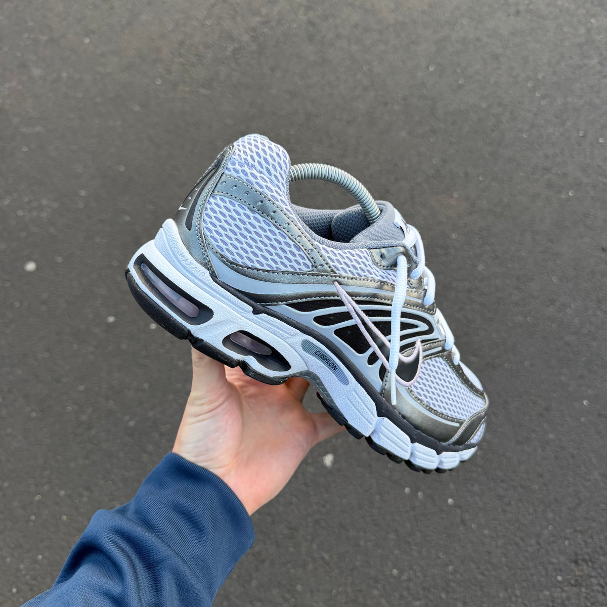 Nike Air Max Moto 2K Smoke Grey Pink Foam