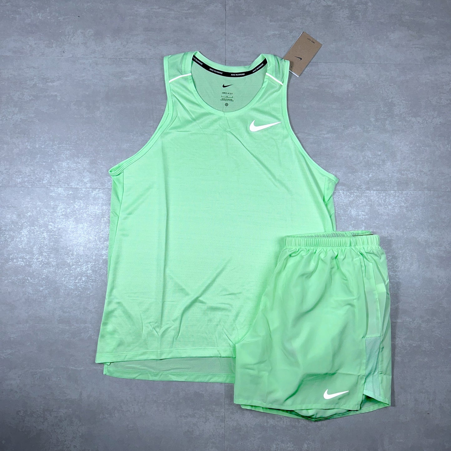 Nike Miler 1.0 Vest Vapour Green & Challenger Shorts