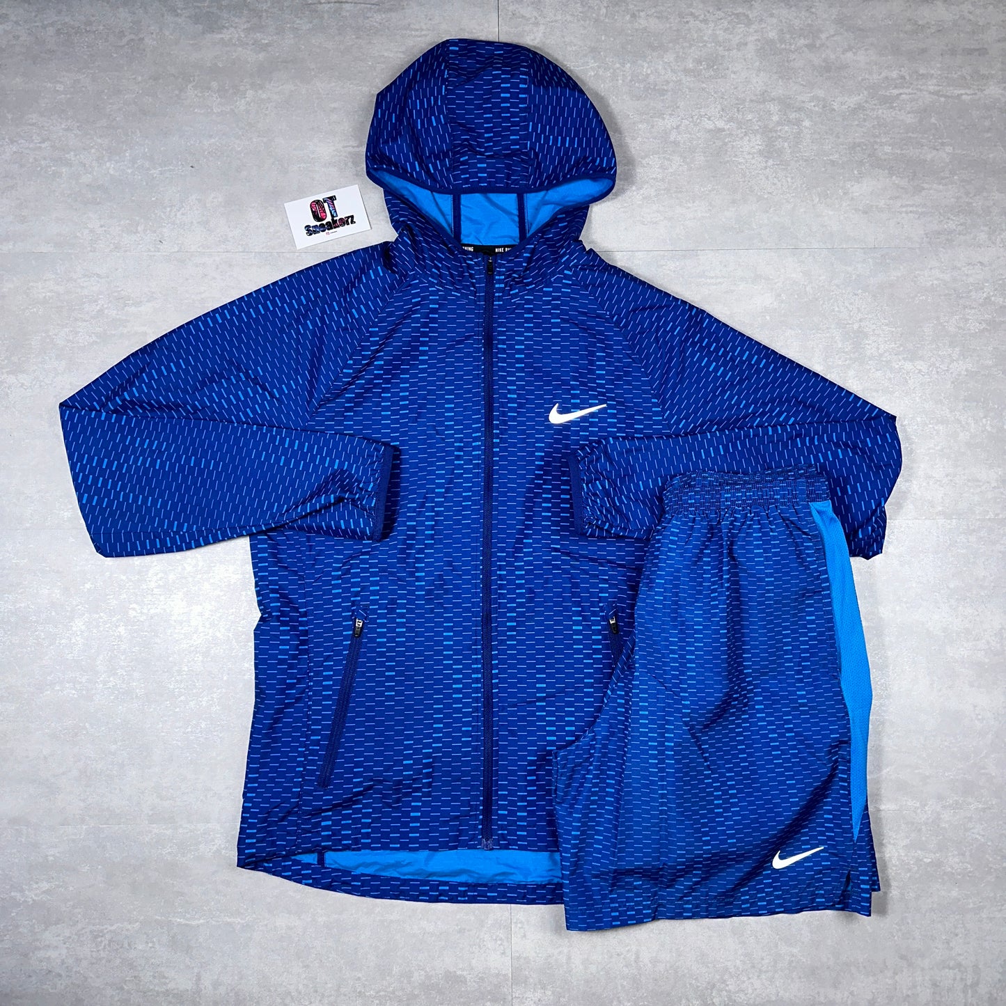 Nike Shield Windrunner Digi Royal Blue & Challenger Shorts Digi Royal Blue Shorts