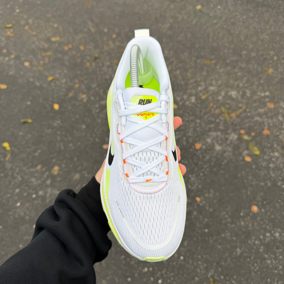 Nike Vomero 18 GS White Neon