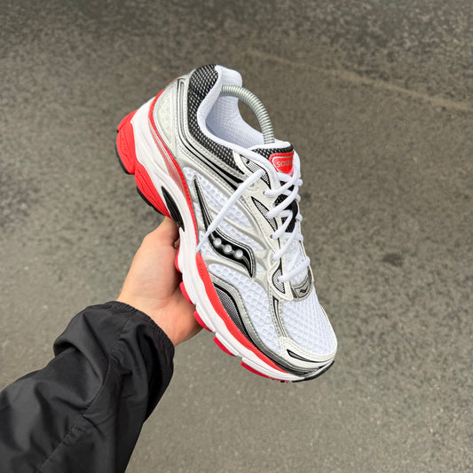 Saucony ProGrid Omni 9 White Red