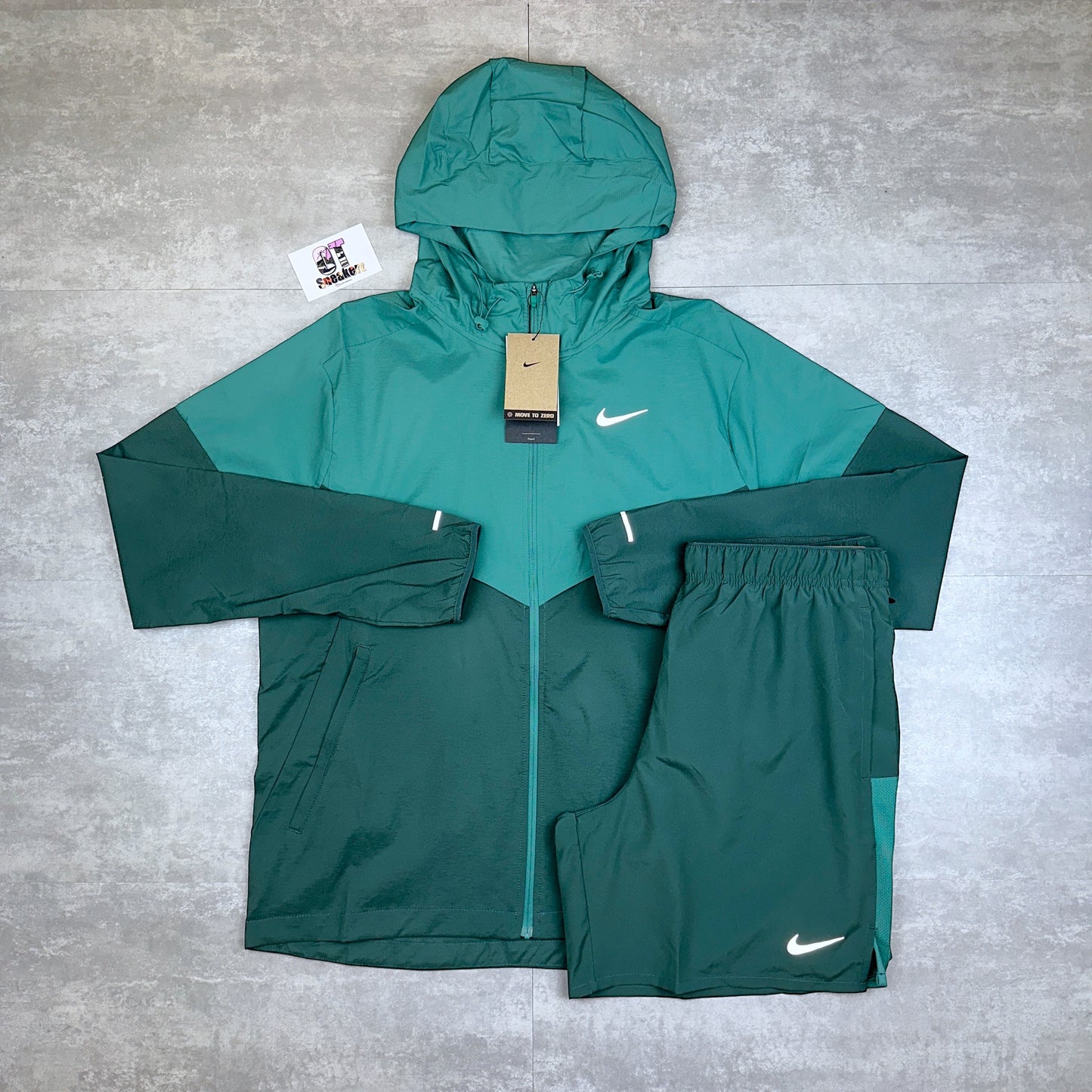 Nike UV Windrunner Bicoastal Green & 7” Challenger Shorts Set