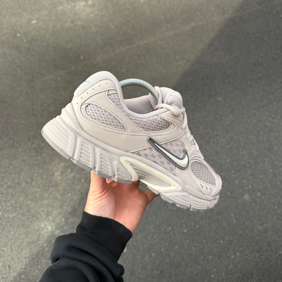 Nike V5 RNR Moon Particle Light Orewood