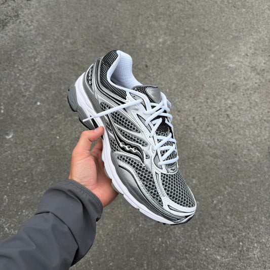 Saucony ProGrid Omni 9 Black Grey Silver