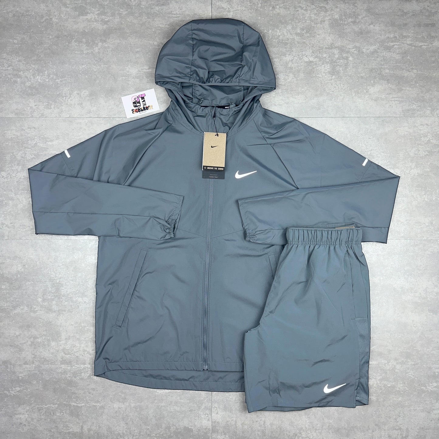 Nike Repel Windrunner Smoke Grey & Challenger Shorts Set