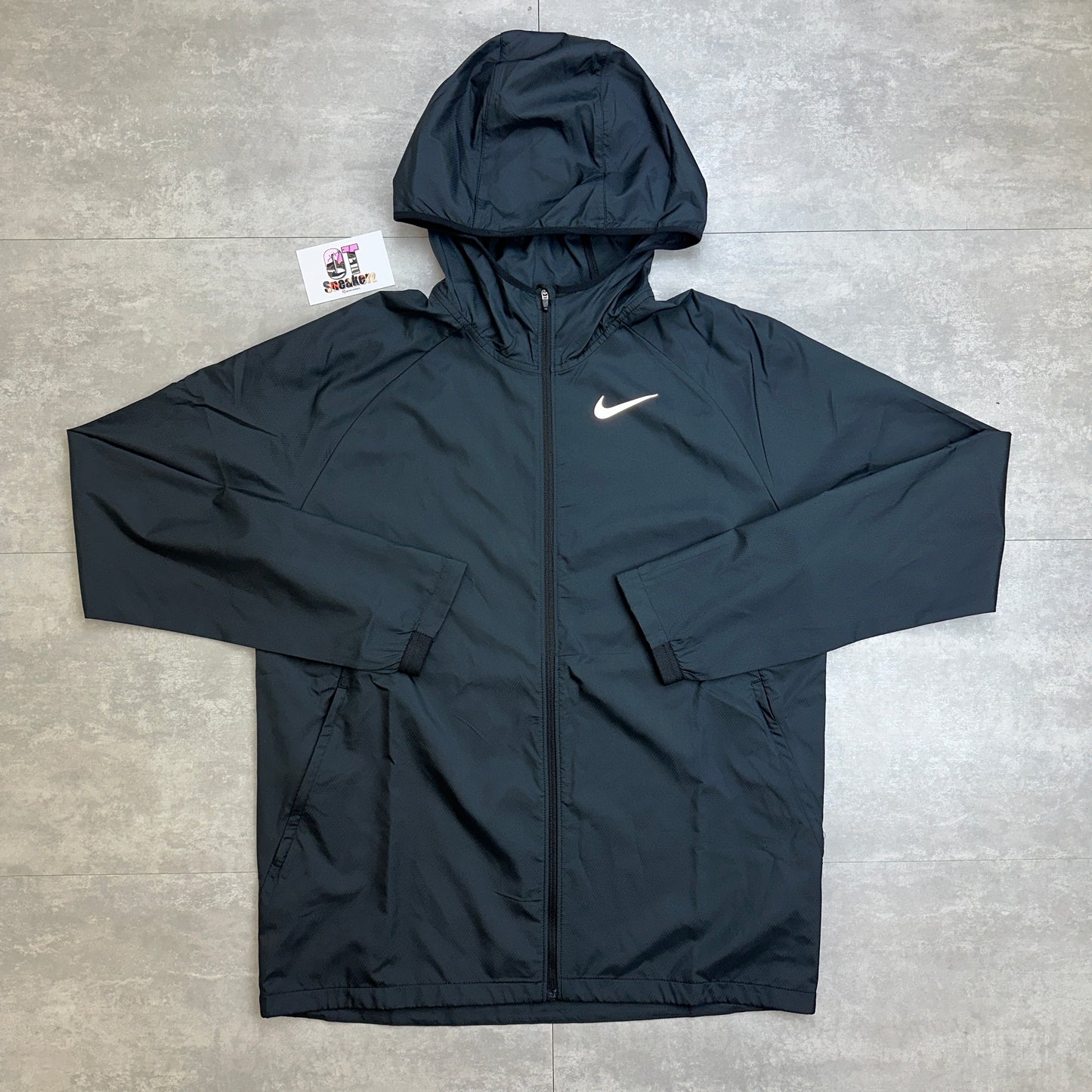 Nike Essentials Windrunner Black