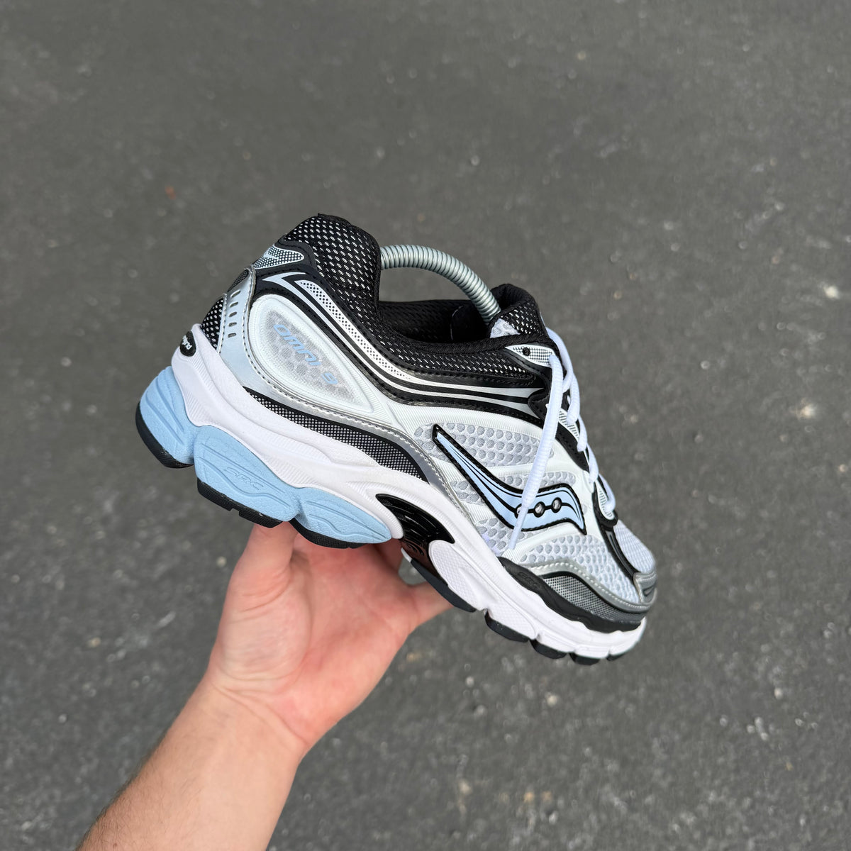 Saucony ProGrid Omni 9 Cobalt Bliss Grey