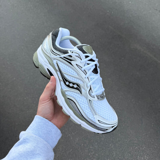 Saucony Omni 9 White Sage