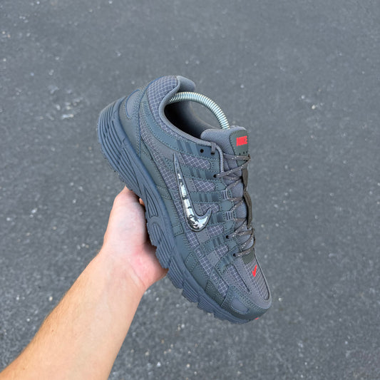 Nike P-6000 Iron Grey Crimson
