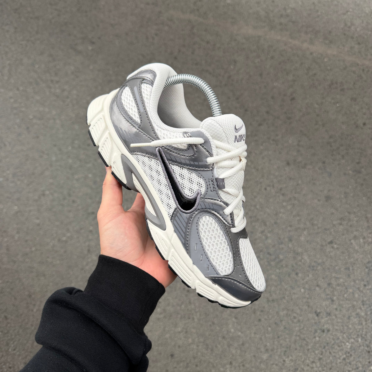 Nike V5 RNR GS White Grey