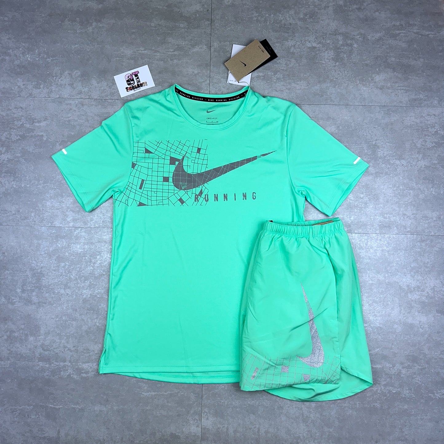 Nike RDV Graphic Mint T-Shirt & Short Set